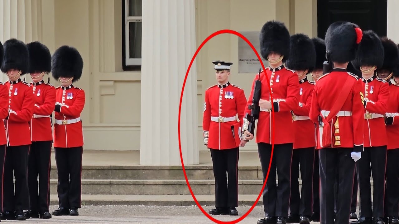 Who is This Special & RESPECTFUL Soldier At The Back?