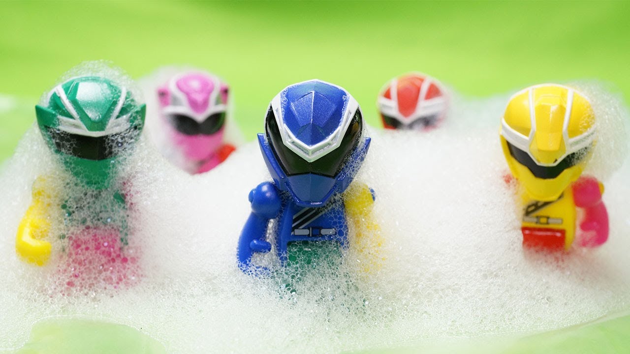 キラメイジャーたちが砂遊び？！泡のお風呂でキレイにしてあげよう♪【魔進戦隊キラメイジャー】【MeeeCHANnel】[158]