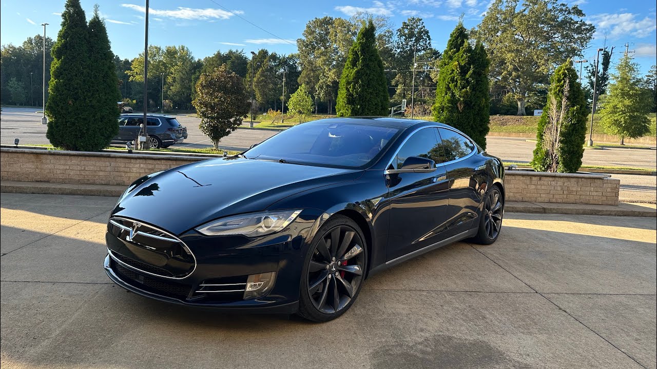 Model S P85D Interior & Drive