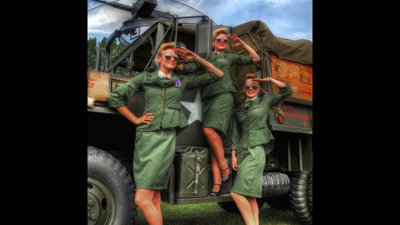 THE BOMBSHELLS