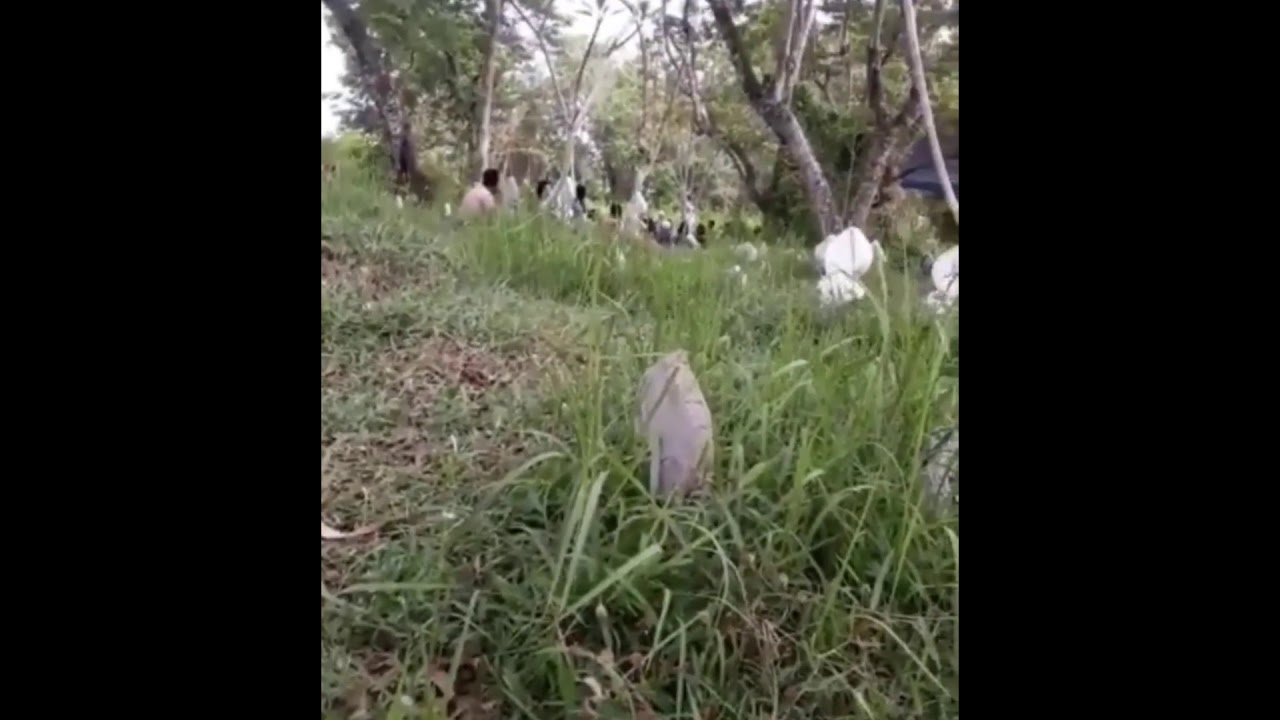 Lagi Viral !!! Video Batu Misan Bergoyang Saat Acara Pemakaman !!