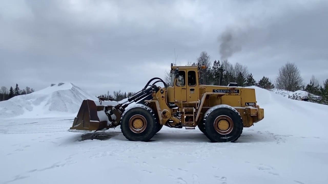Köp Hjullastare Volvo BM L160 med skopa på Klaravik