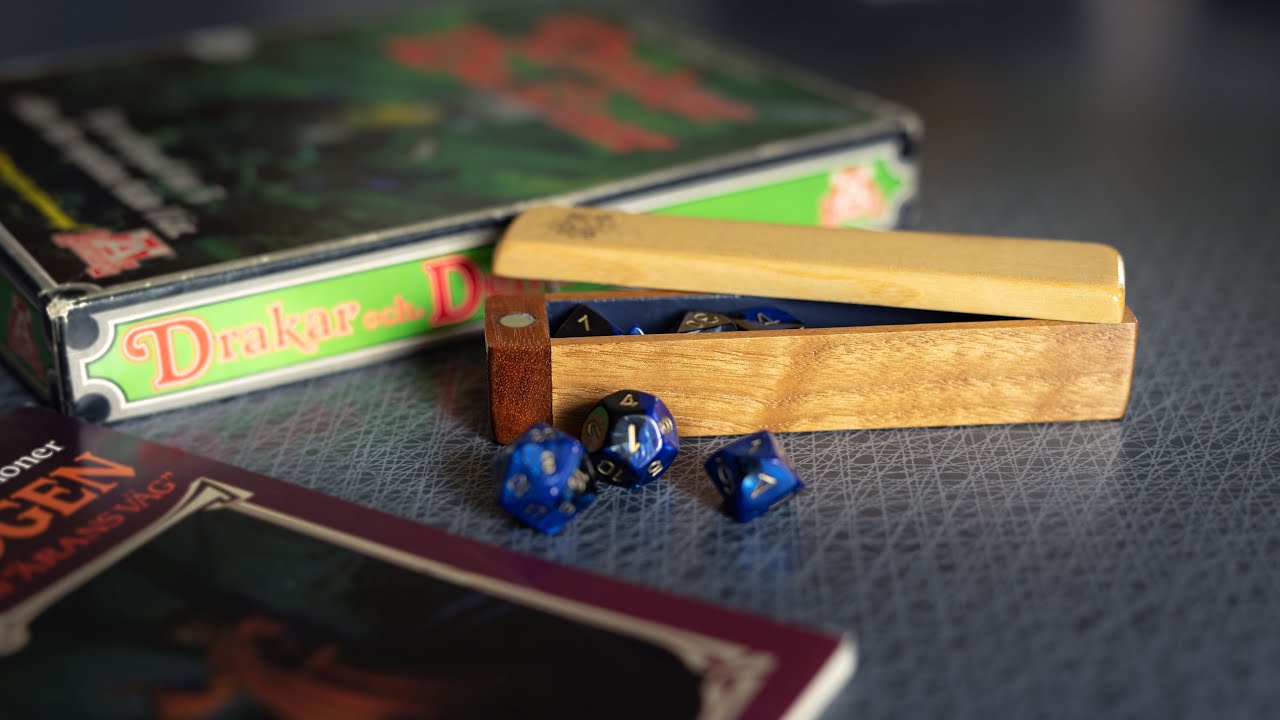 Making a Walnut Dice Box with Kolrosing Details