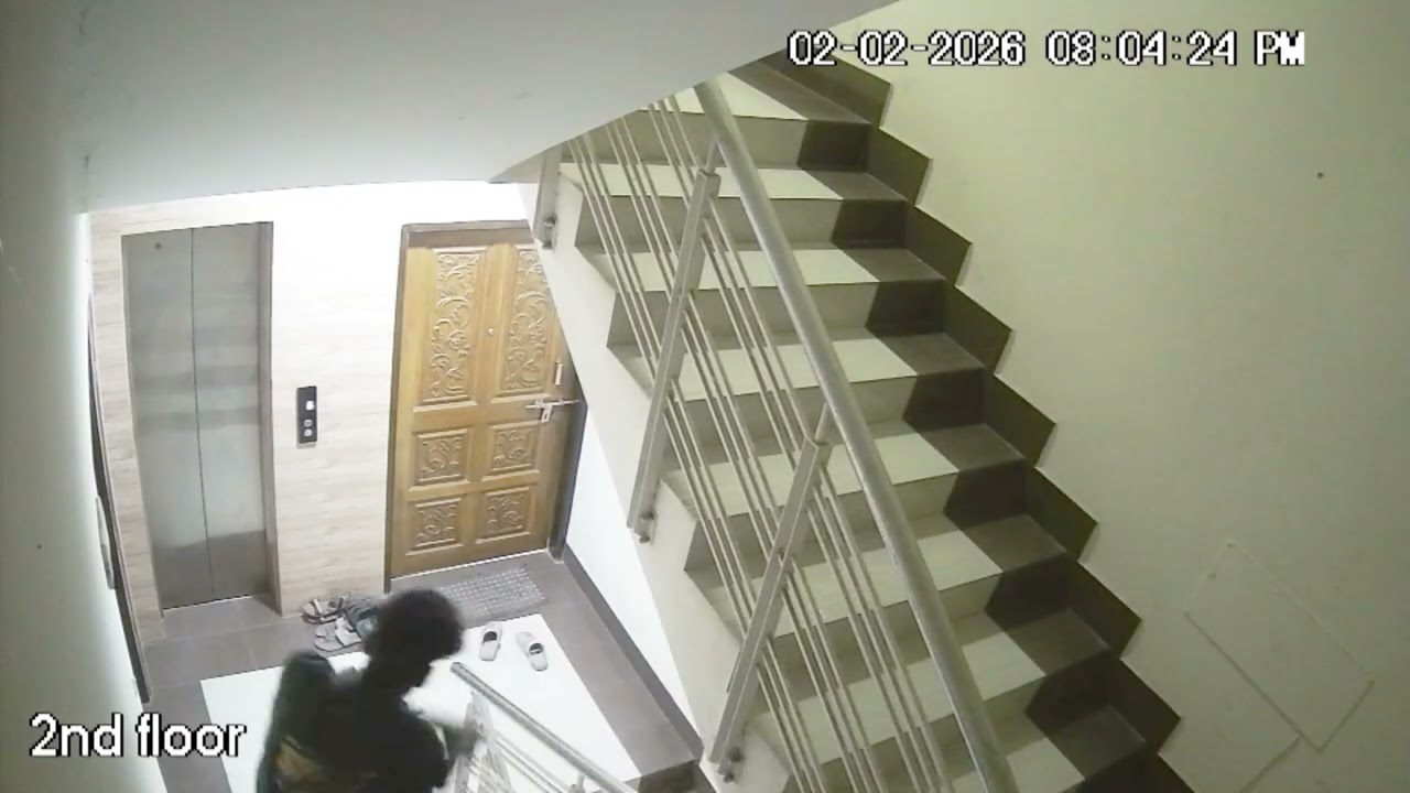 জুতা চুরির সিসিটিভি ফুটেজ দিয়াবাড়ী, মিরপুর ১ 