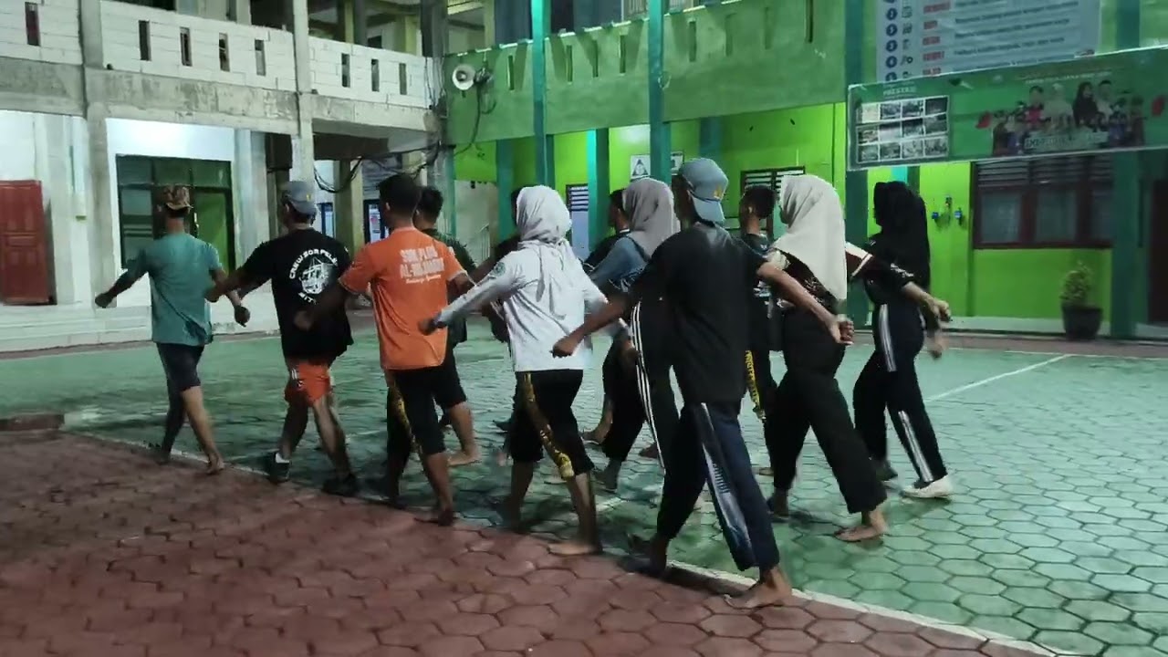 latian malam lobb