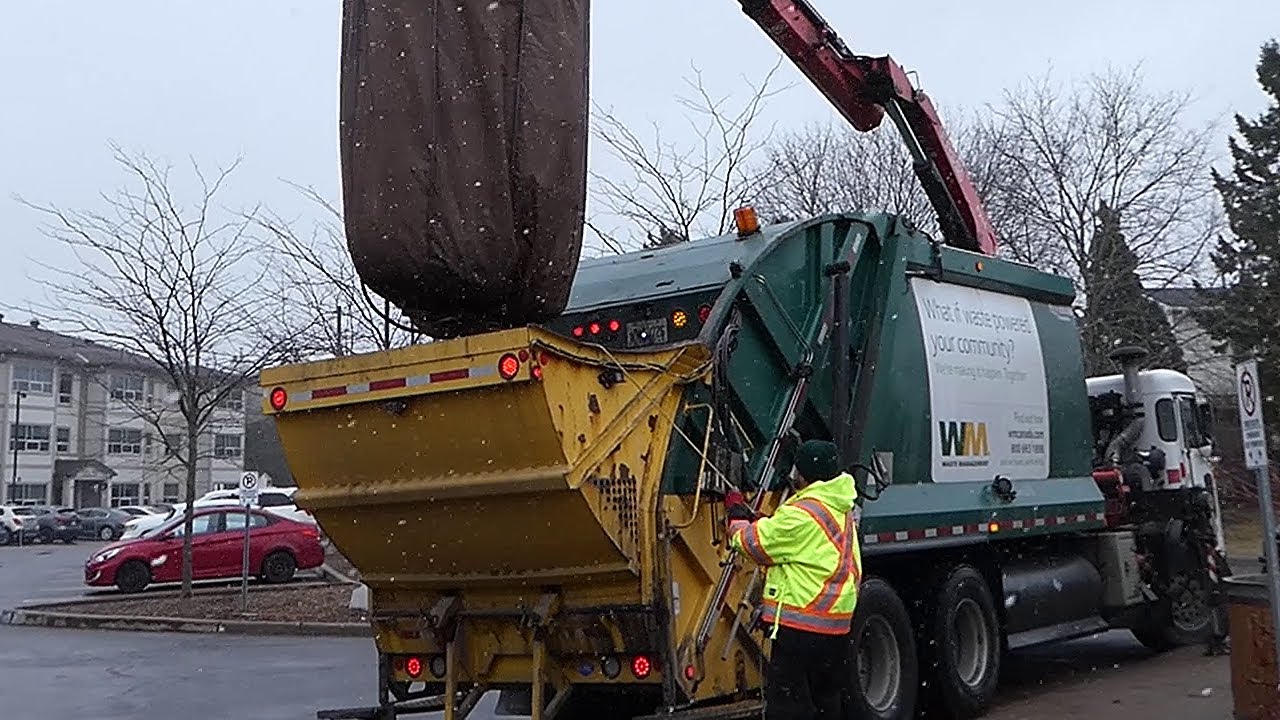 Molok®-Waste Containers Peterbilt Garbage Truck With Crane