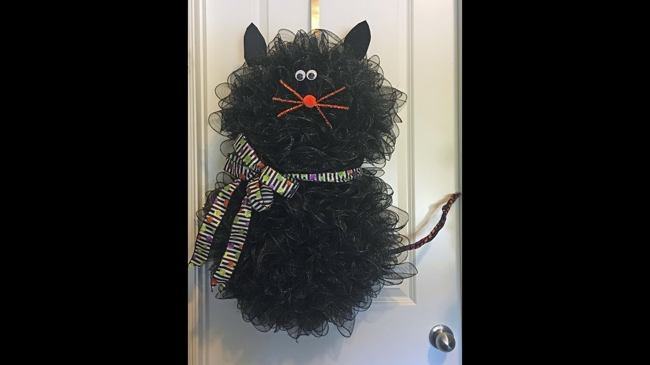 How to make a deco mesh cat wreath for Halloween