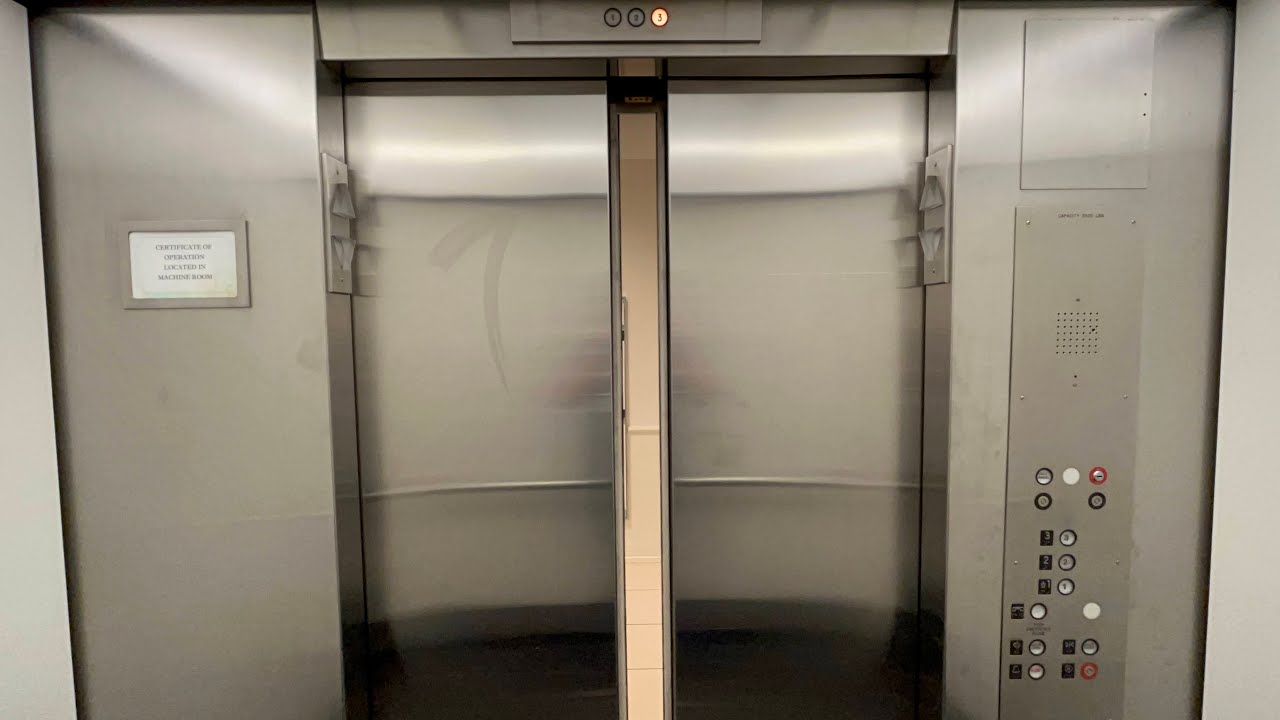 2023: Westinghouse Traction Elevator @ Macy’s Monroeville Mall Monroeville Pennsylvania