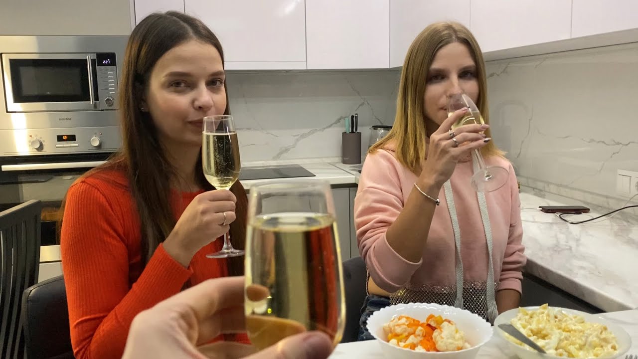 VLOG ПРИШЛИ В ГОСТИ К САШЕ И РУСЛАНЕ