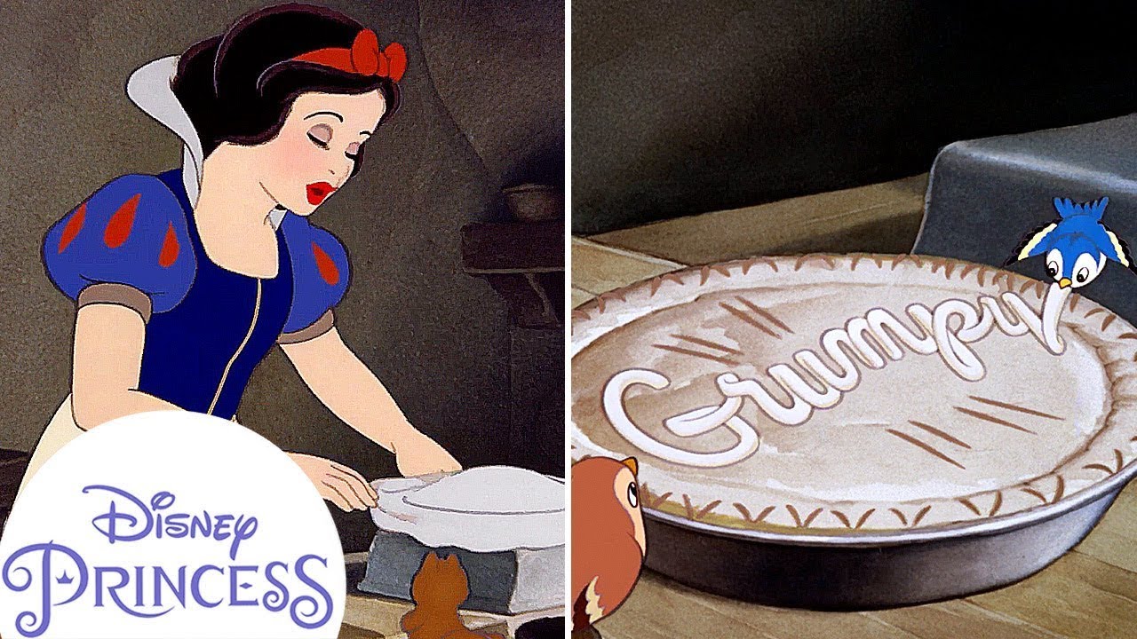 🥧 Making A Pie With Snow White | Disney Princess | Disney Kids