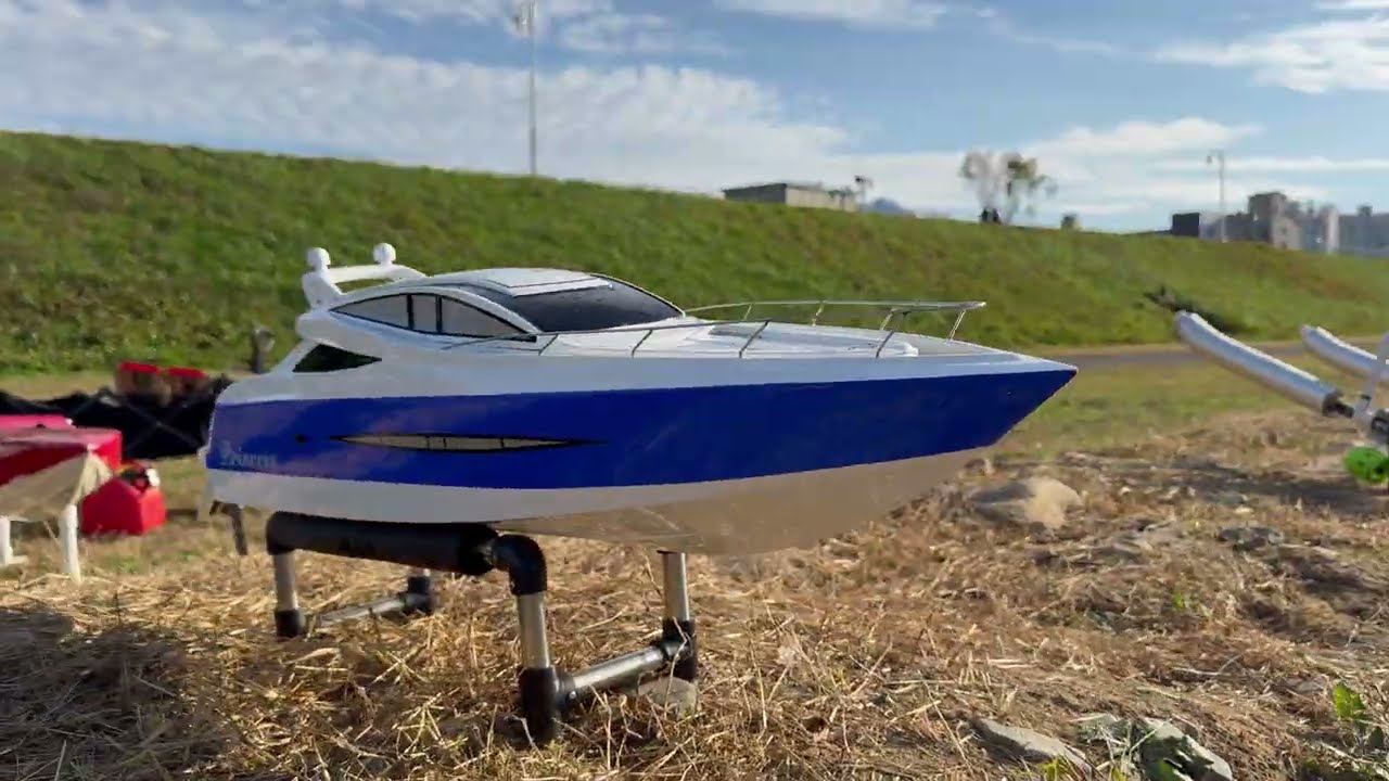 RC Boat | TFL Princess & Traxxas Spartan