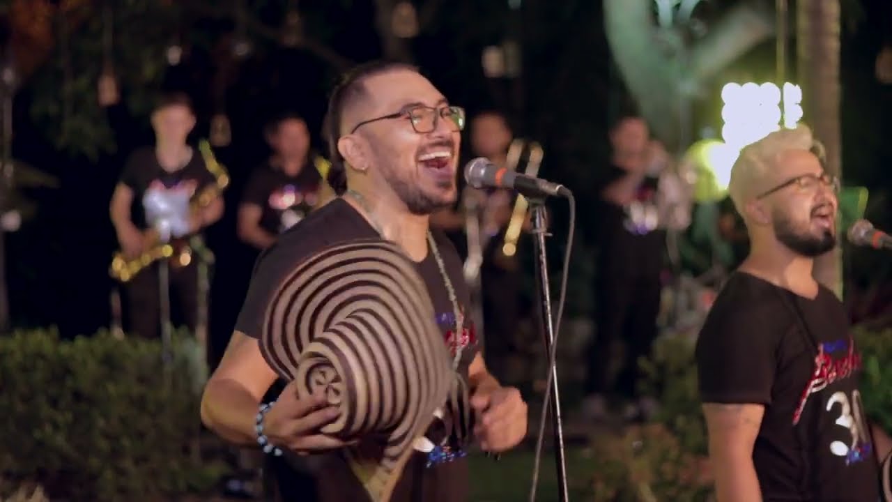 MOSAICO BACHE - GRUPO BACHÉ 30 AÑOS