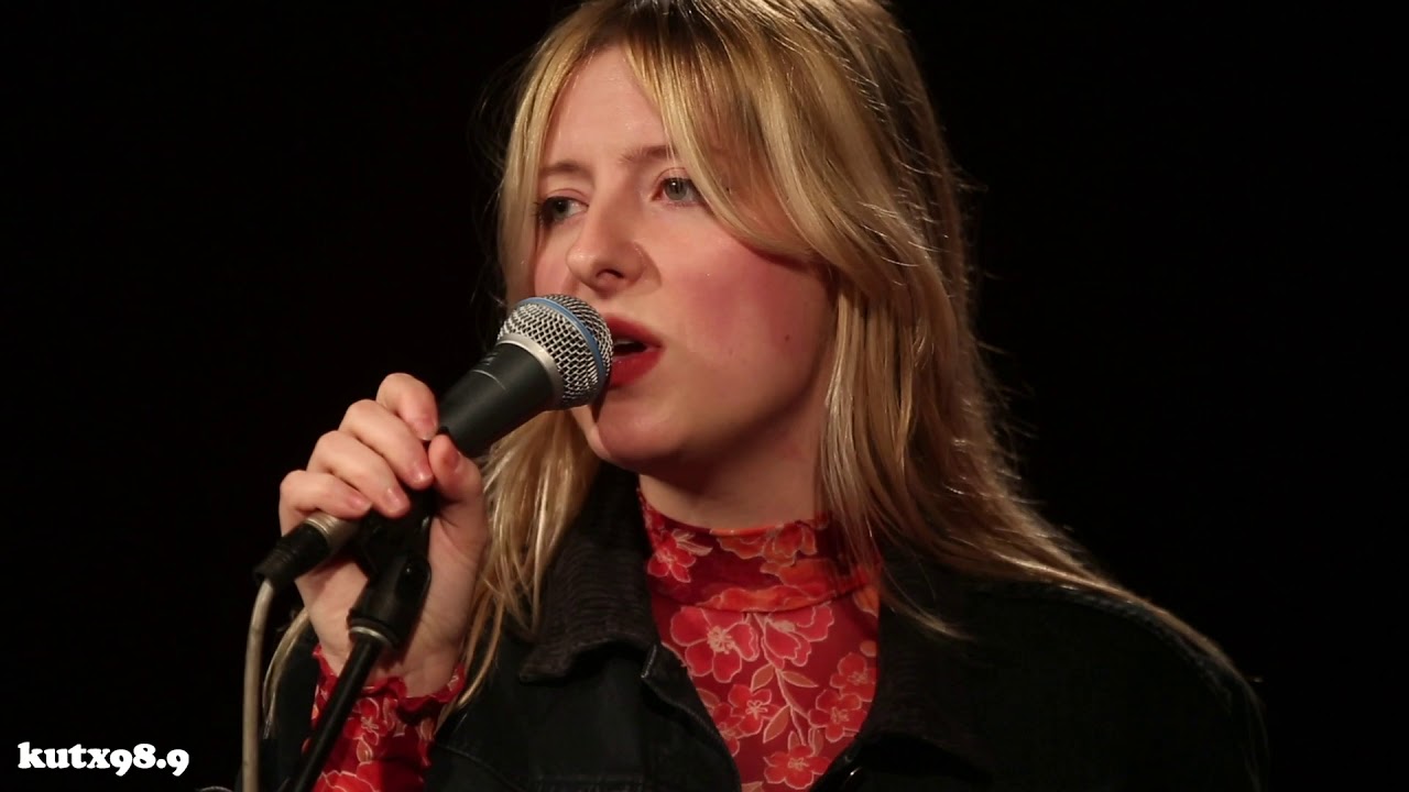 Molly Burch - Last Christmas (Live in KUTX Studio 1A)