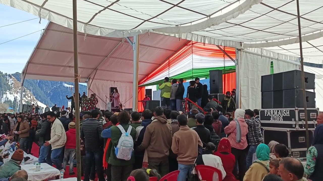 Live bhajan Sonali dogra in winter festival at Sarthal Valley 