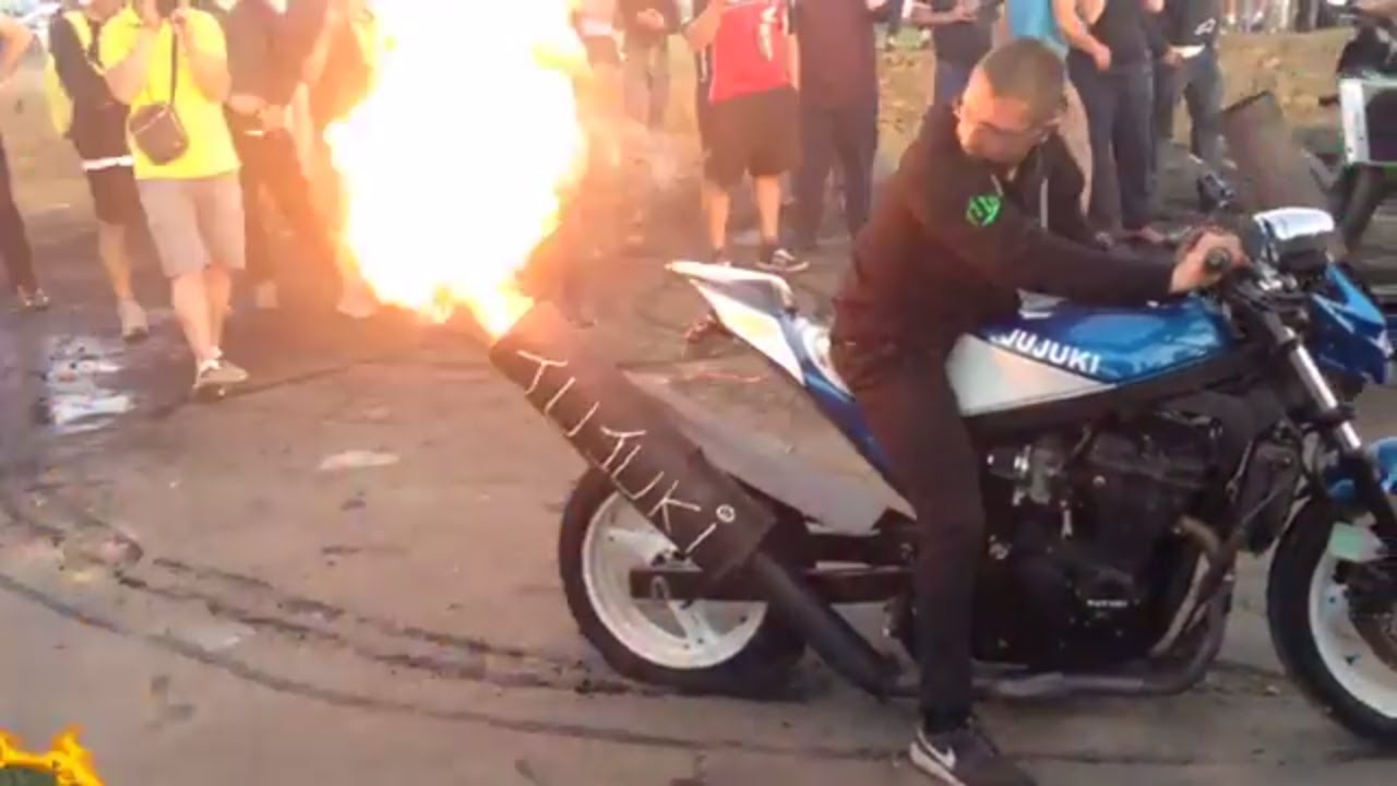 Le Mans Moto GP 2018 Camping Blue Grand Prix De France Video Des Motards: Ruptures, Burns