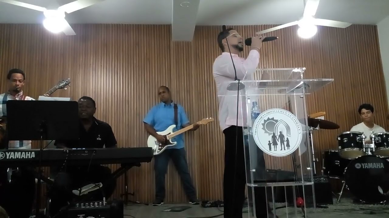 JESUS ES EL SEÑOR(COVER)