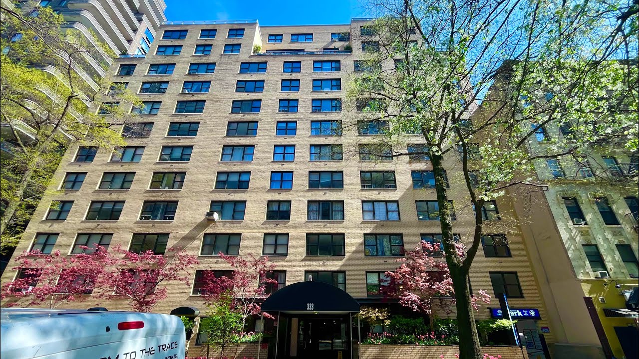 INSIDE a Brutalist-influenced Mid-Century Modern 1BR | Postwar Doorman | E 49th 3B | The Lost Boy 