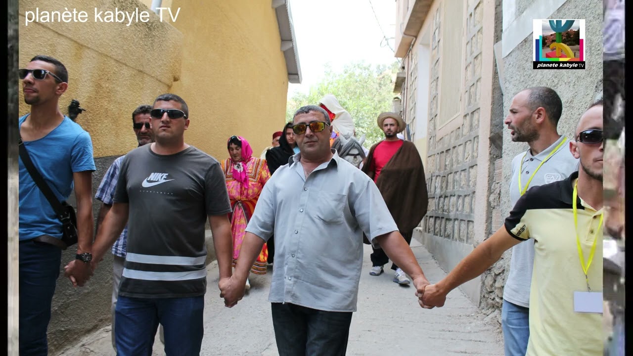 extrait  grande fête village kabyle