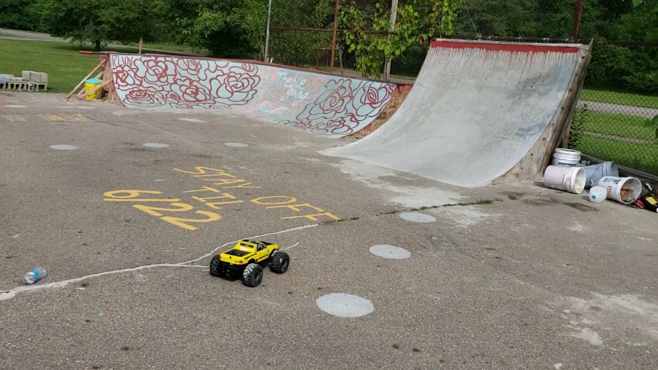 ECX Brutus Skate Park Run