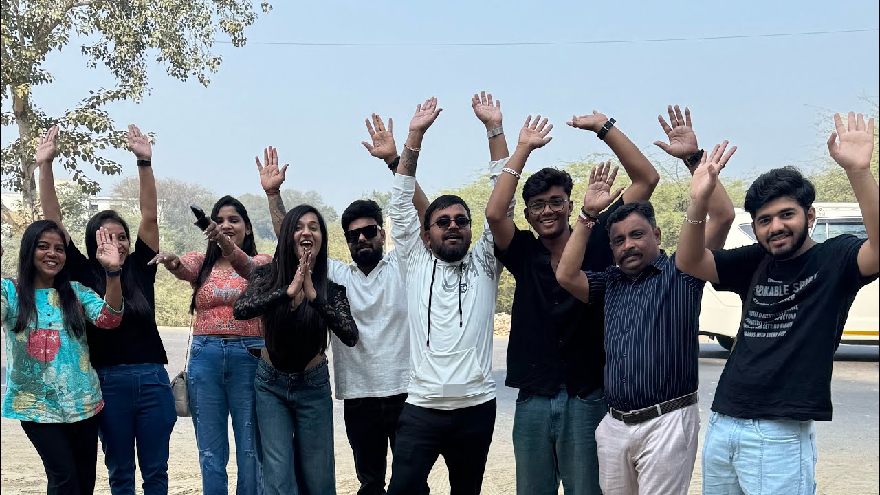 Aj family & friends ke sath Enjoy kiya or darsan bhi mast hua🙏 ||Daily Vlog ||