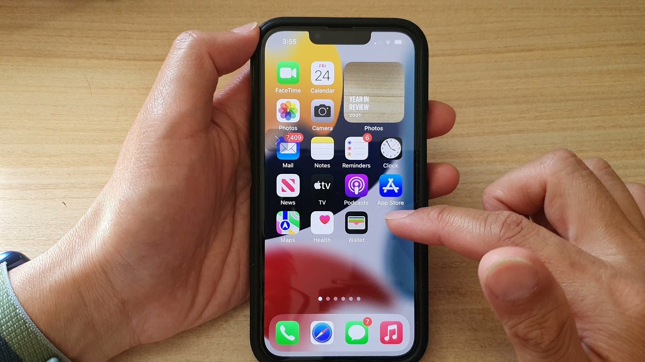 iPhone 13/13 Pro: How to Change Spoken Content Voices (Read Text Aloud Voice)