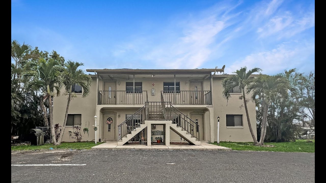 Condo for Rent in Cape Coral 2BR/2BA by Property Management in Cape Coral