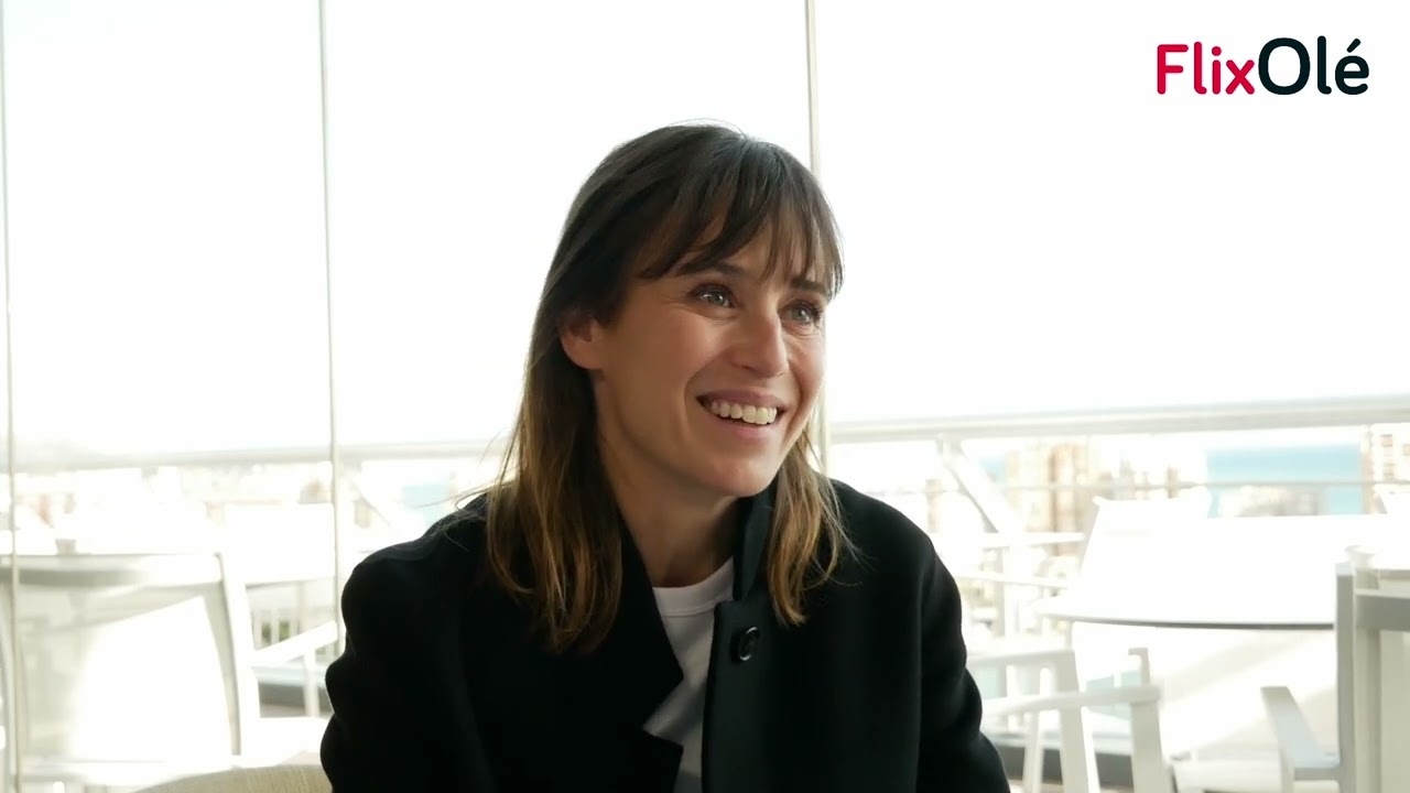 FlixOlé entrevista a MARTA ETURA, actriz de CALLE MÁLAGA en el 29º Festival de Málaga