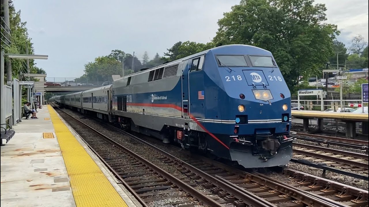 MTA Metro North RailRoad: Harlem, Danbury and New Haven Line AM Rush Hour Action @ Woodlawn