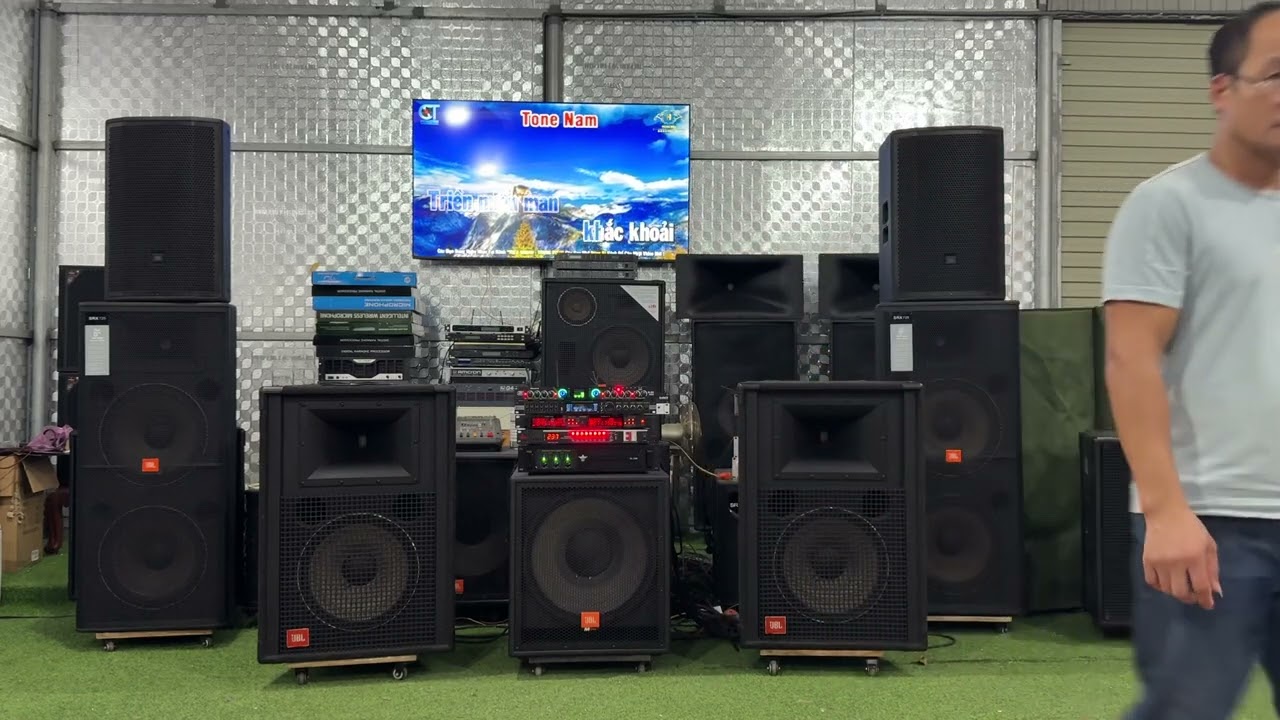 Quá rẻ cho bộ karaoke víp cả nhà yêu alo e là mua dc ạ 0982744181