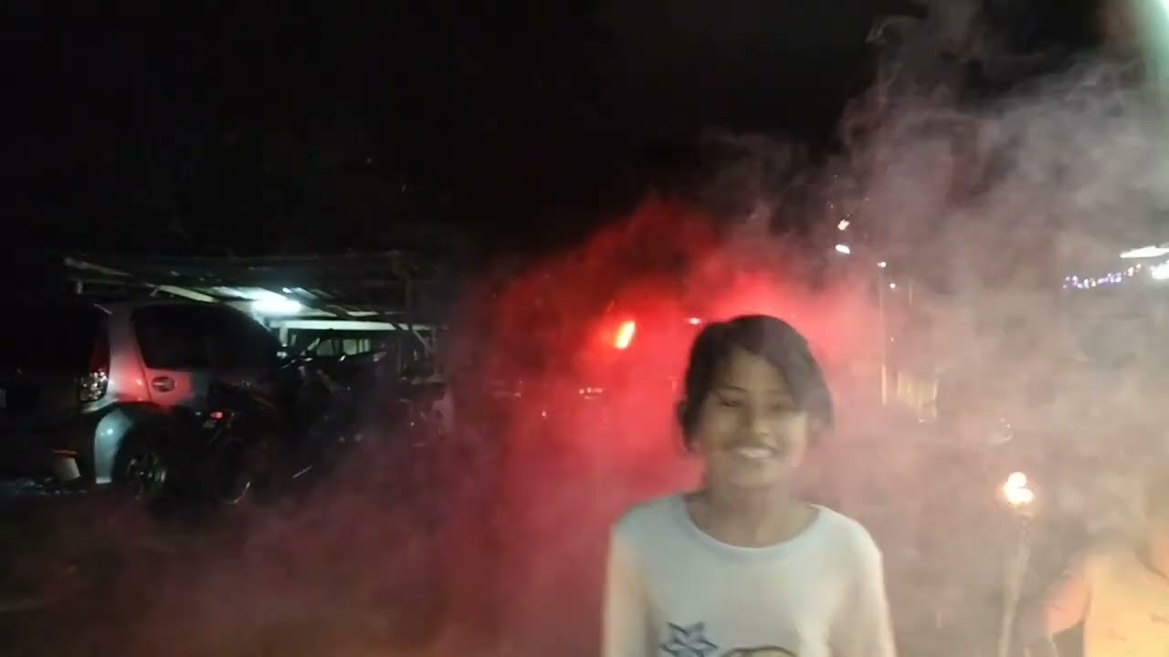 [VLOG] RAFA ASAM DAN KAWAN KAWAN NYA BERMAIN BUNGA API DI MALAM RAYA FT (1)‼️🌜✨