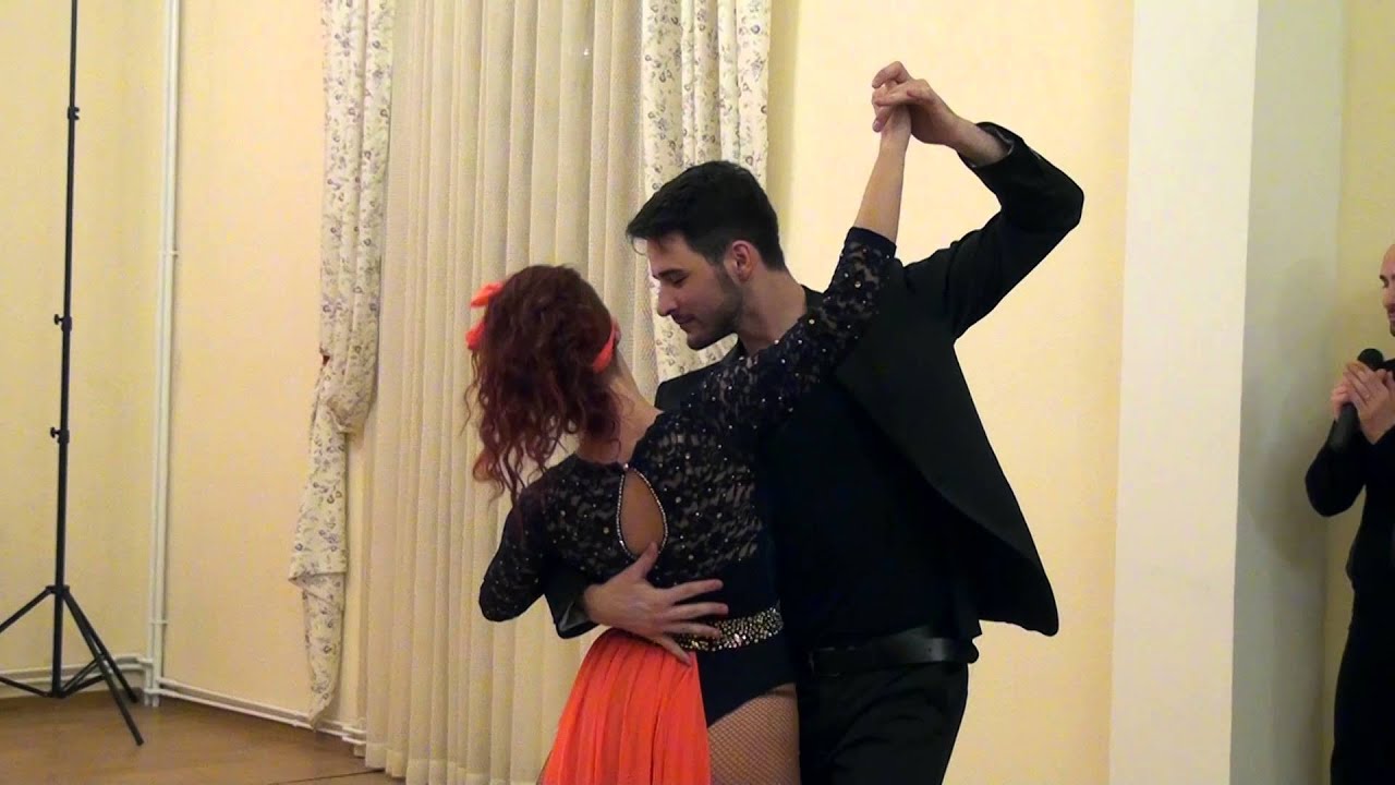Paul si Judit 12 Dec Sonrisa Christmas Party