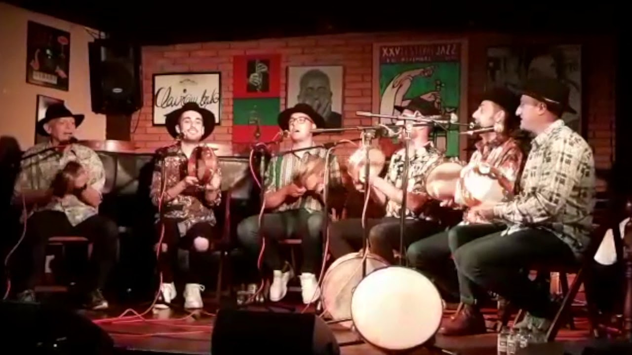 Grupo de Cantareiros de Cántigas e Frores - Pasodobre de Toutón