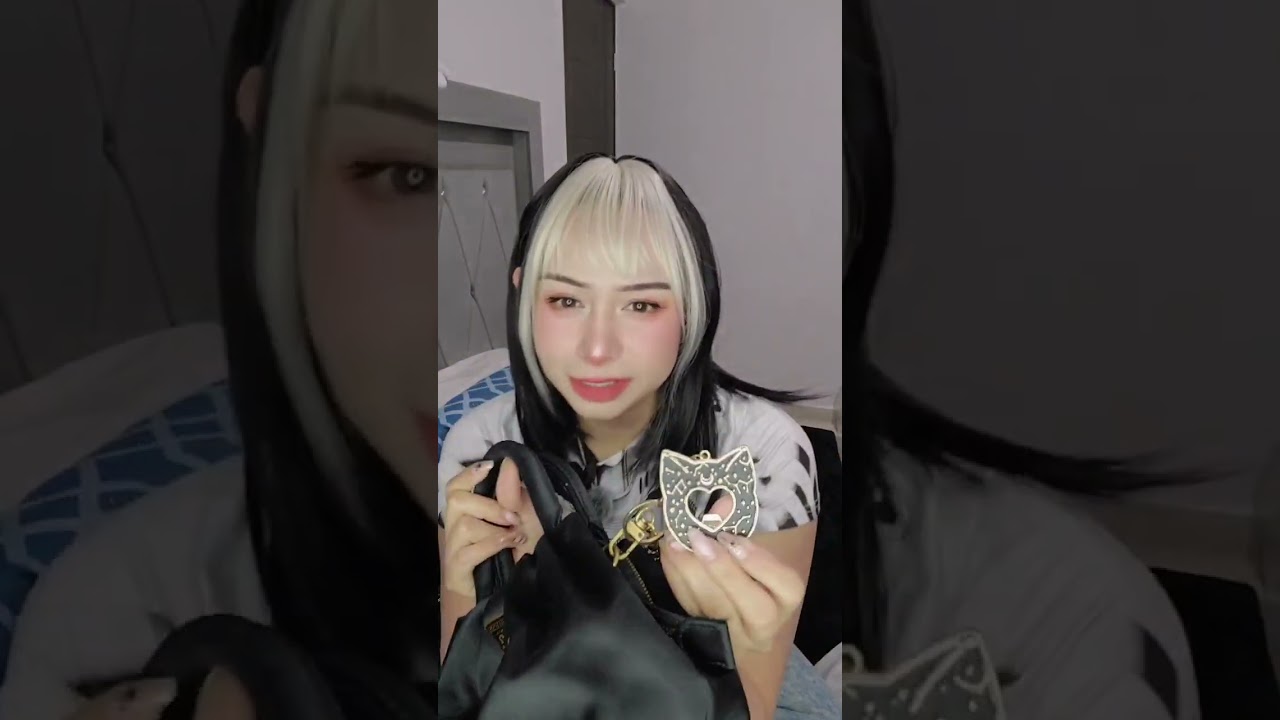 Mi colección de bolsos 👜 🌟 En este video, les muestro mi colección de bolsos favoritos.