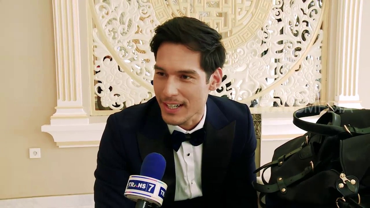 RICHARD KYLE, Tampan dan Menggoda