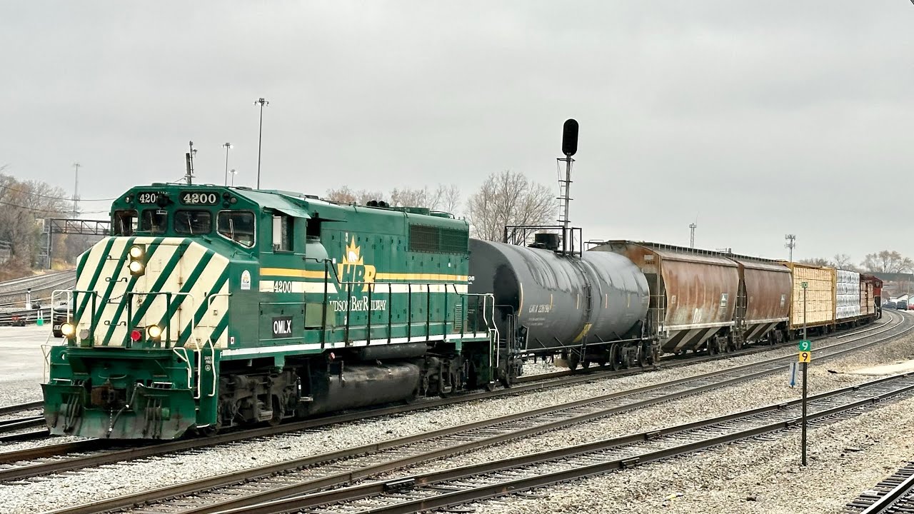 OMLX 4200 + 9469 at Blue Island-Vermont