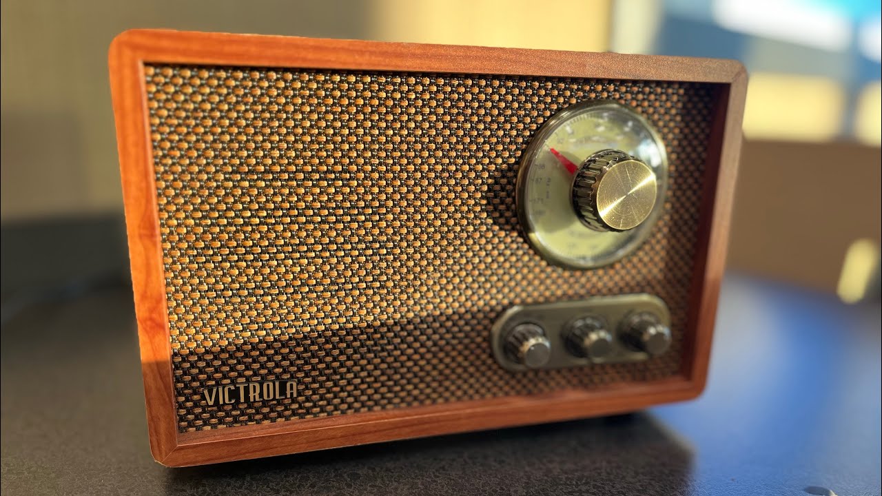 Victrola VRS-2800 Willow Retro Wood Radio- AM, FM, Bluetooth WCAP, WEEI, BBC World Service