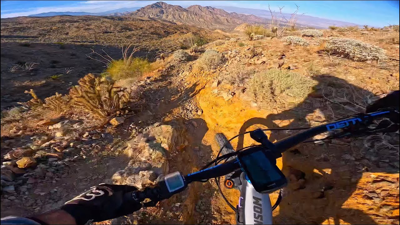 This Beautiful Desert Trail is Anything but Barren!A Must Ride in the Winter!Watch out for cactus🌵