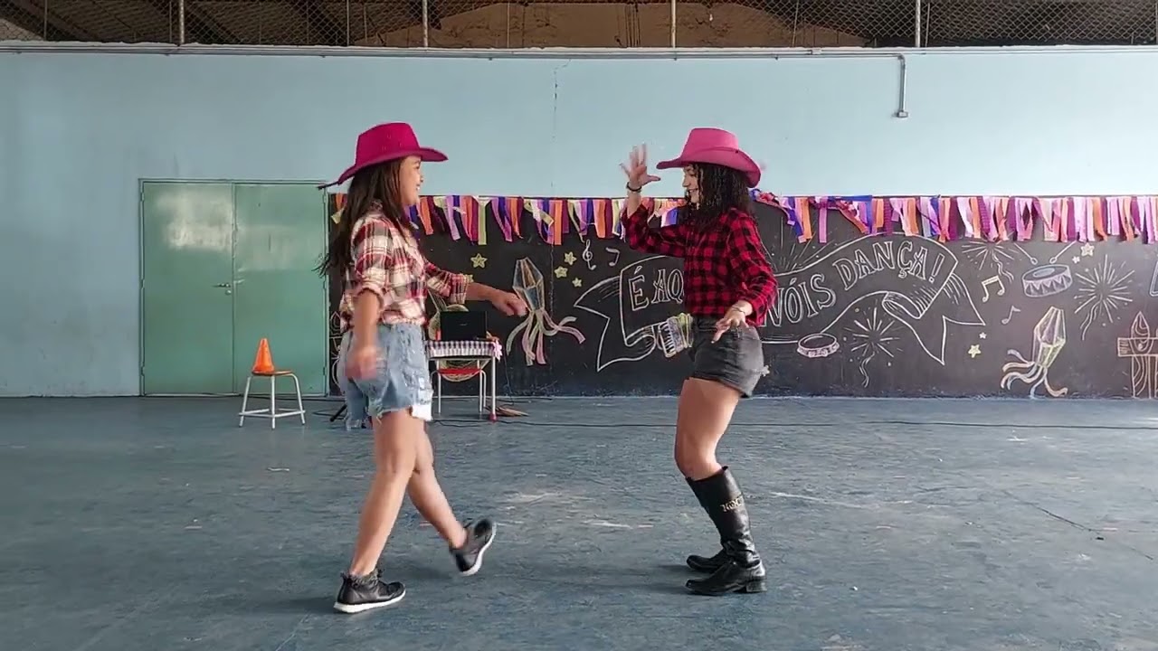 Apresentação Duo Festa Junina 2024