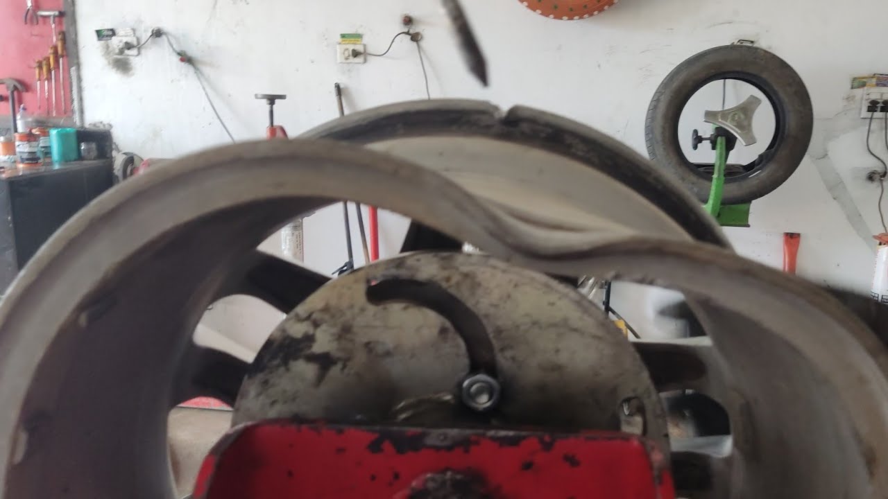 DESEMPENANDO RODA LIGA LEVE DE CARRO