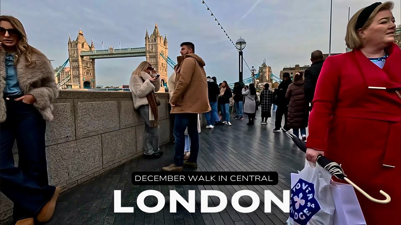 London’s Festive Journey: December Walk around Tower Bridge Market from London Bridge to Farrington