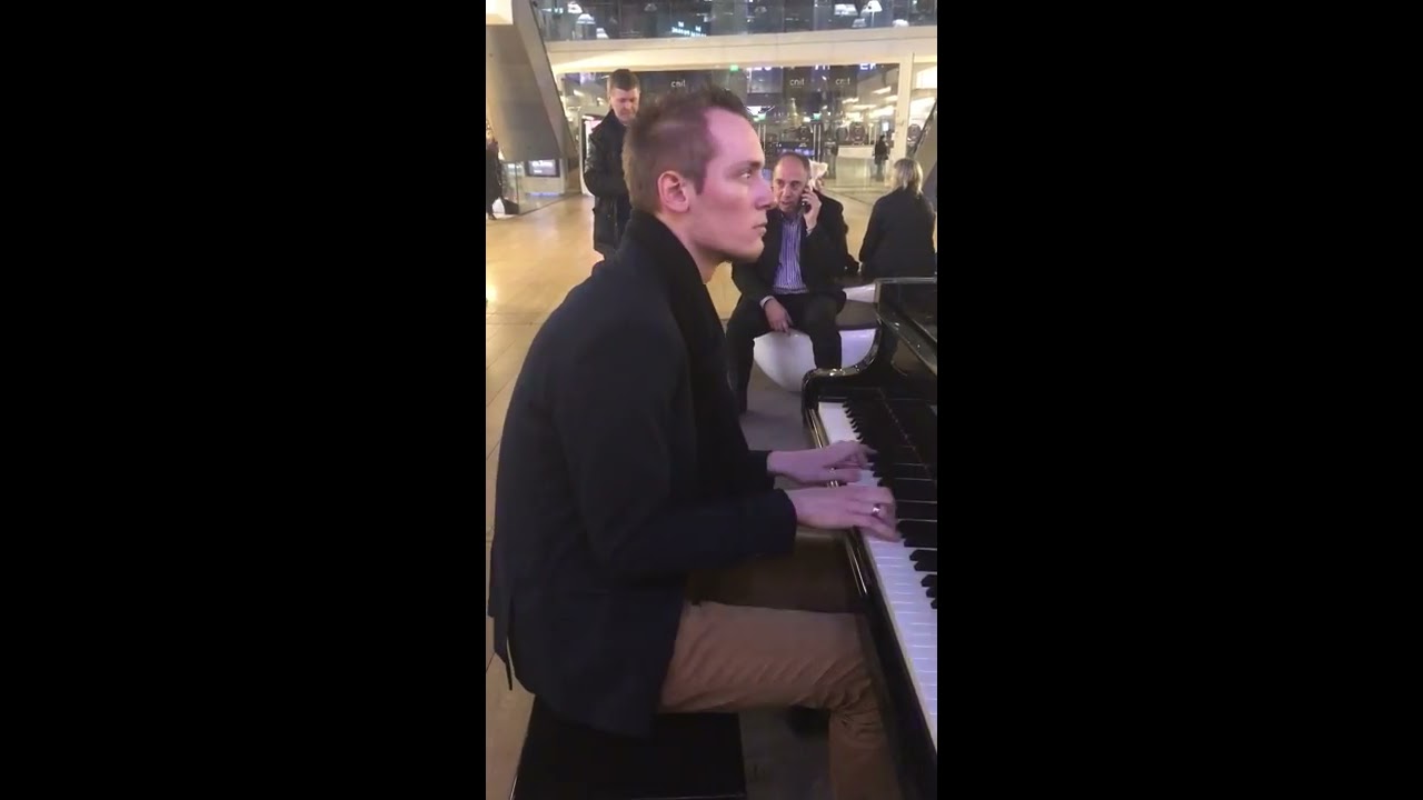 Carl Le Pianiste - Zombie - Hommage à The Cranberries - Dolores O’Riordan - Piano CNIT La Défense