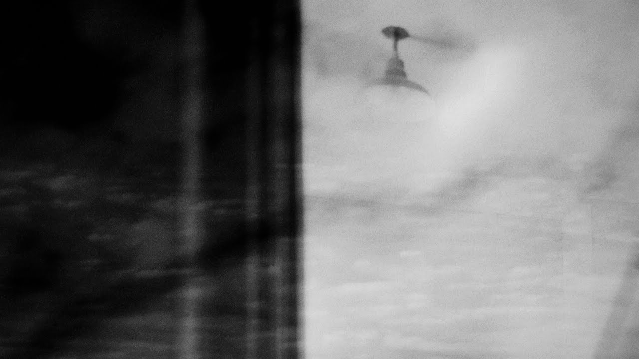 отчуждение истины. ноющая тишина. вечный вечер перед зеркалом небытия