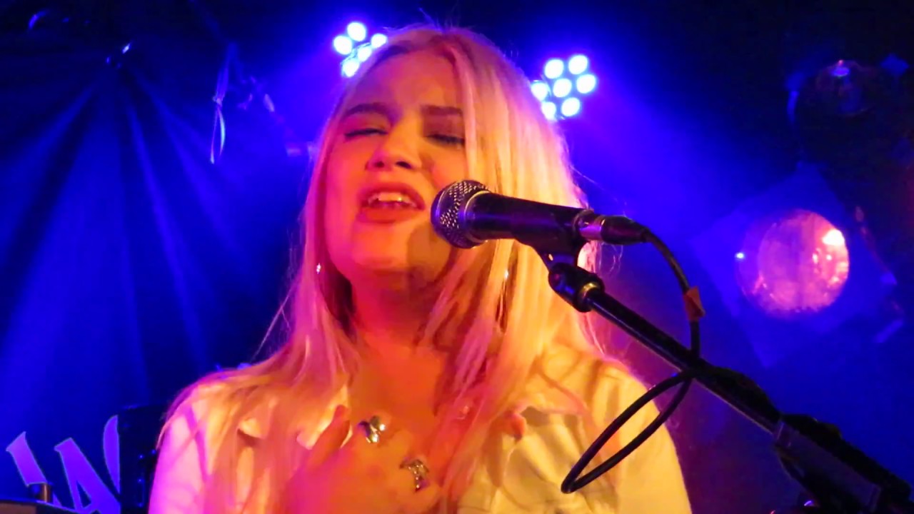 CARLY CONNOR - CREEPIN' ON - live @ King Tuts   17/06/17