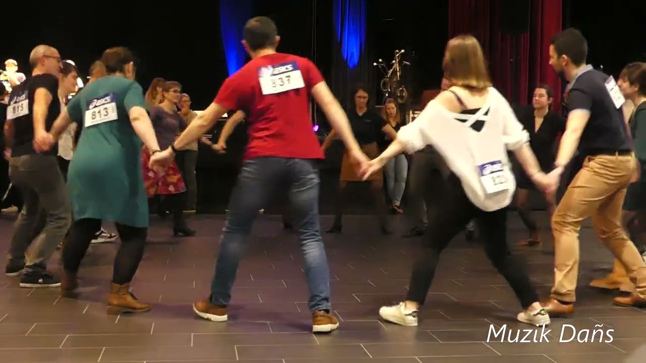 Danse bretonne : finale Rond de Sautron piqué à Orvault (44) en janvier 2023 avec les moucherons