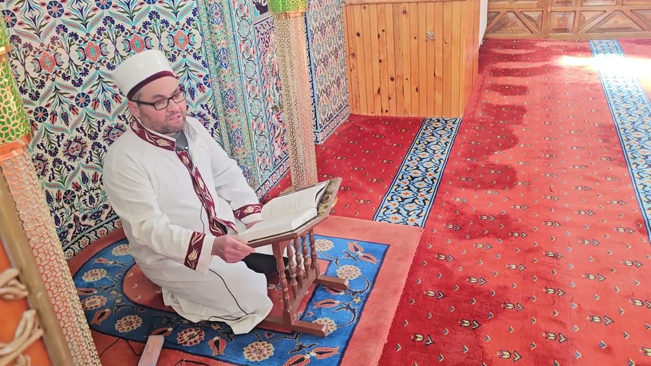 DEMİRCİ'DE DR MEHMET AKARSU CAMİİ DİN GÖREVLİSİ TUNCAY GÜLMEZ CAMİİ CEAATİNE TEMİZLİK KONUSUNDA BİL