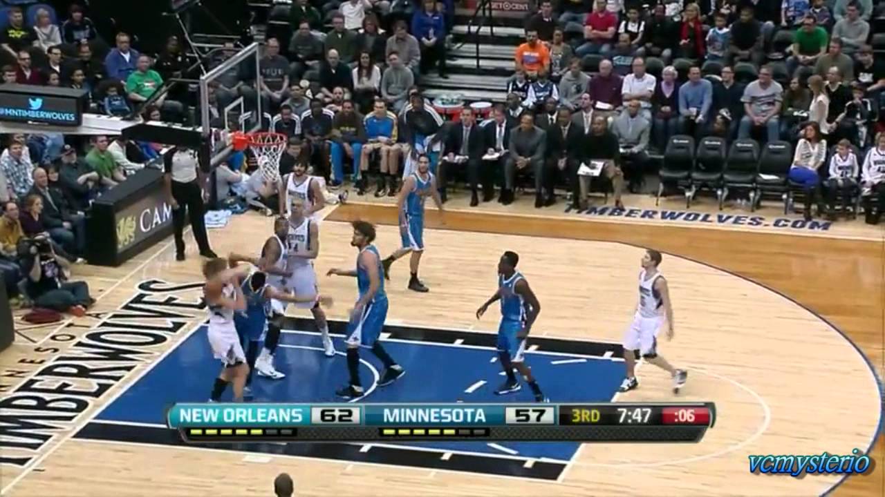 Derrick Williams 28pts vs Hornets (2013.03.17) - Block on A.Davis