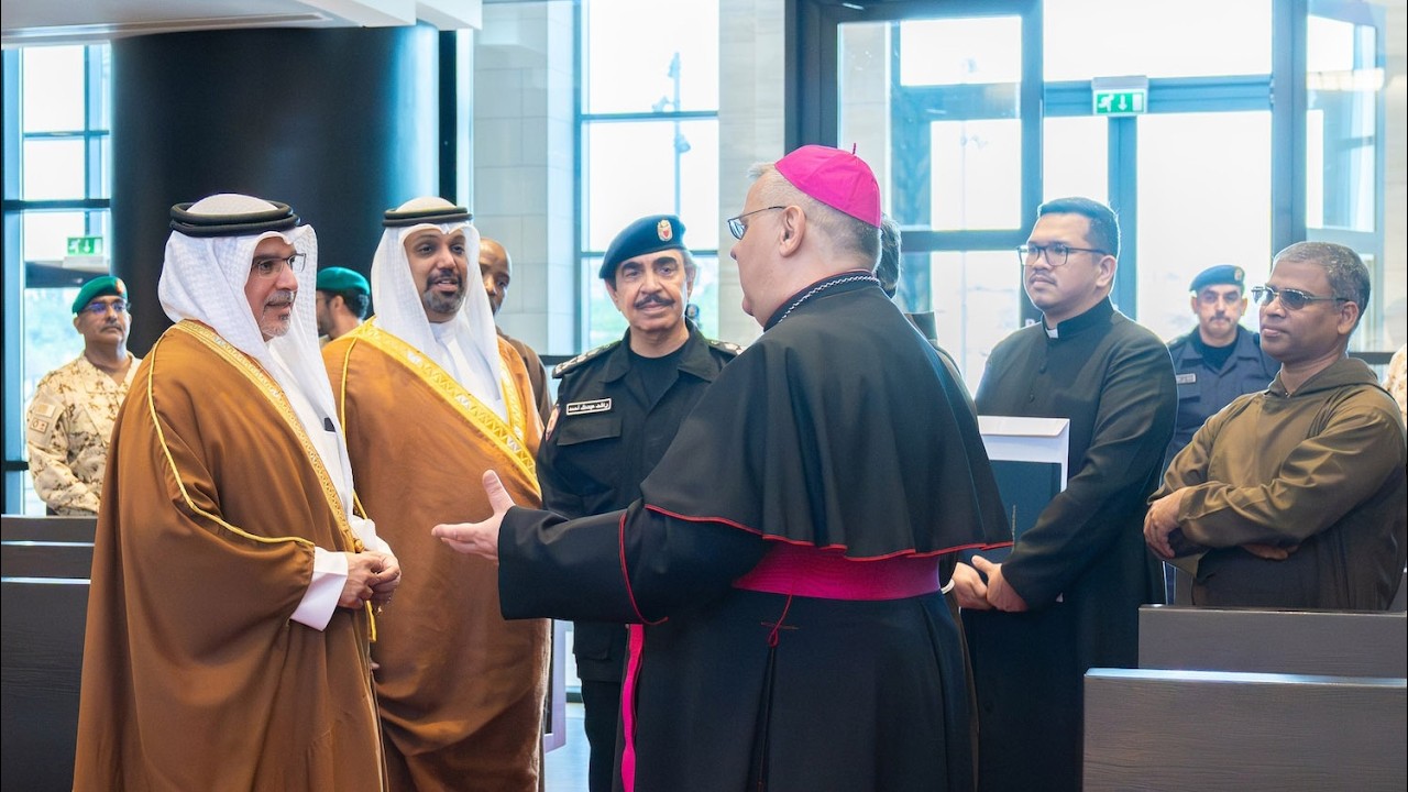 HRH the Crown Prince and Prime Minister meets with Christian religious leaders