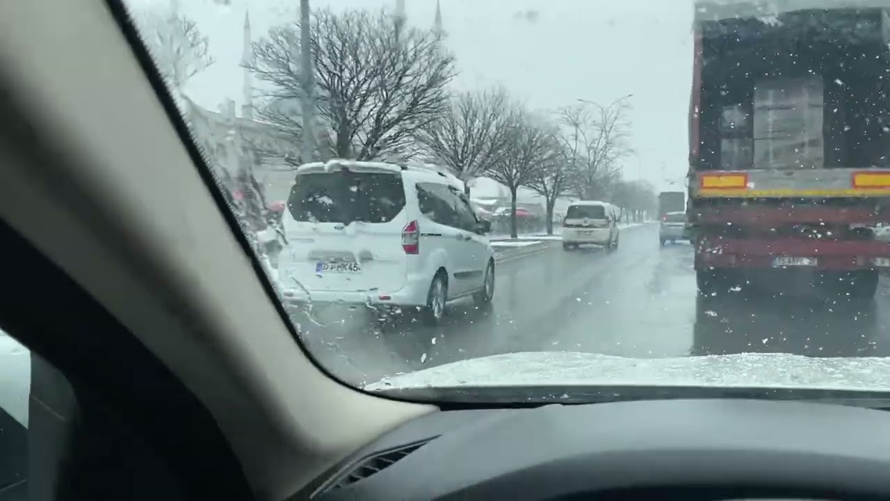 BMW 5.20i karlı  havada sürüş. Kışın nasıl araç kullanmalı ve nelere dikkat edilmeli ? 