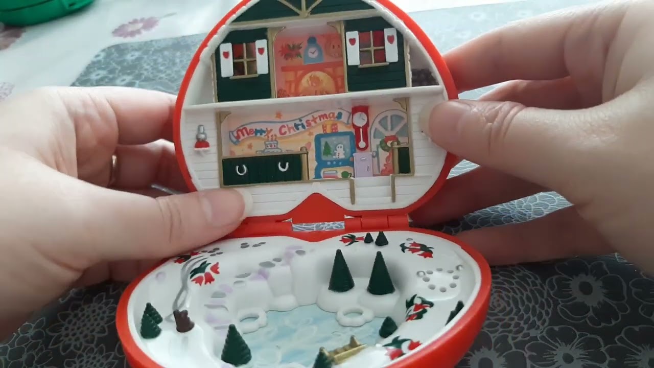#pollypocket #vintagepollypocket Christmas 🥂