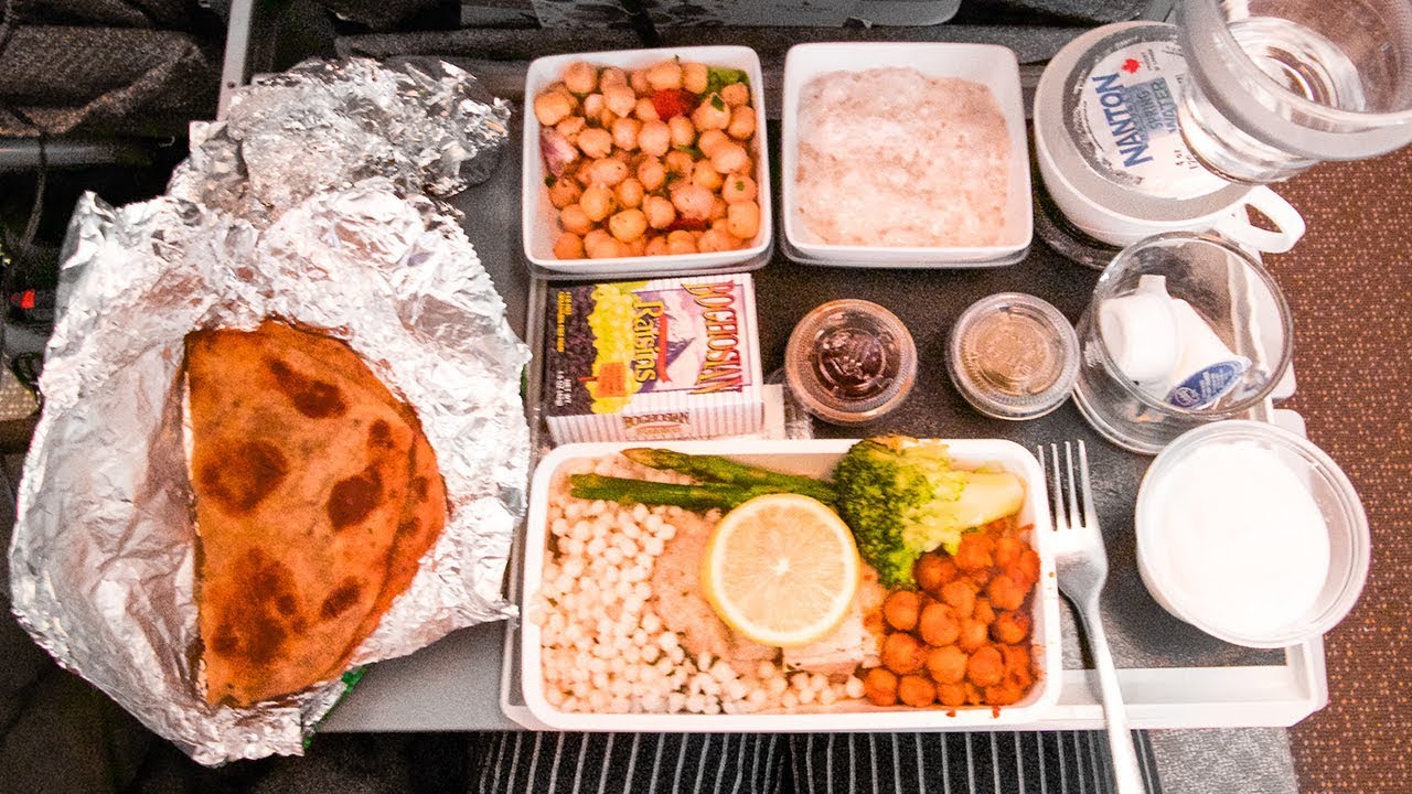 HALAL AIRPLANE FOOD on Singapore Airlines ► SFO to SIN